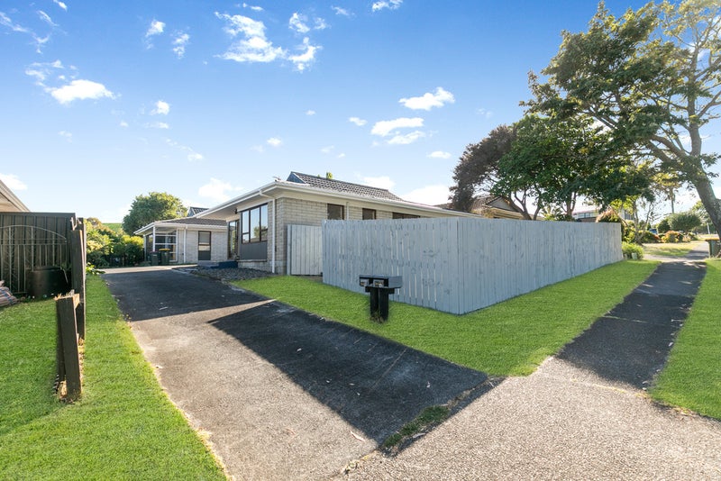 1/36 Highland Park Drive, Highland Park, Auckland - Carousel 2
