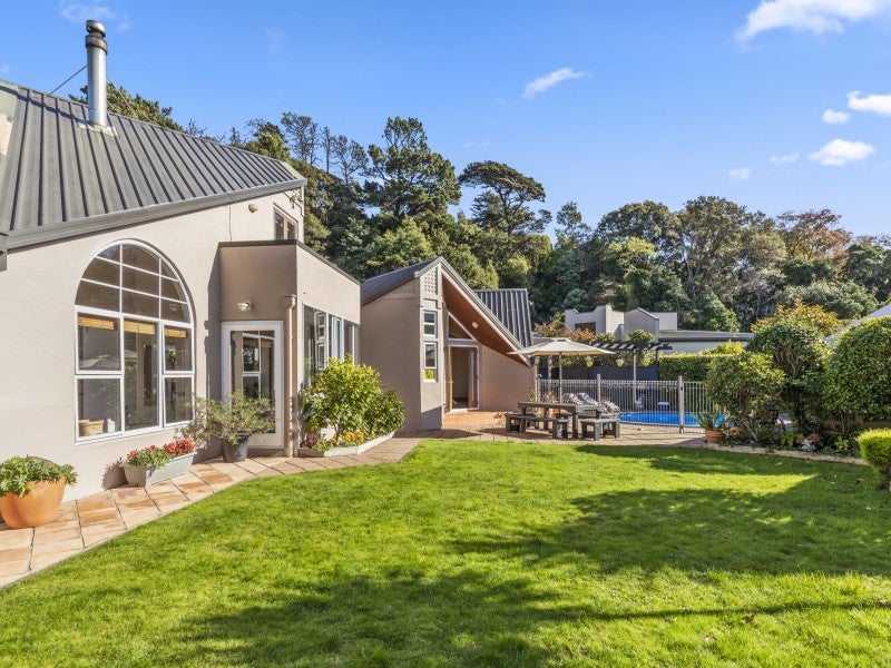 10 Balgownie Grove, Naenae, Lower Hutt - Carousel 21