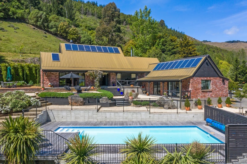 147 Bowenvale Avenue, Cashmere, Christchurch - Carousel 1