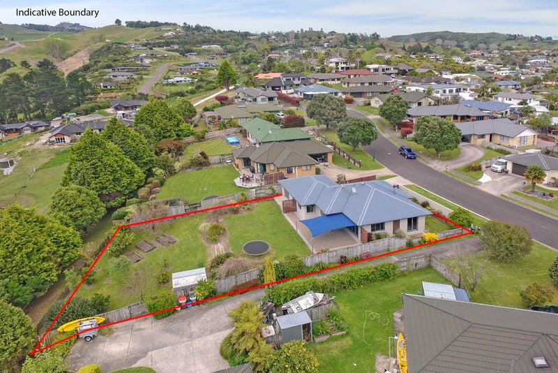 10 Highcroft Place, Welcome Bay, Tauranga - Carousel 21