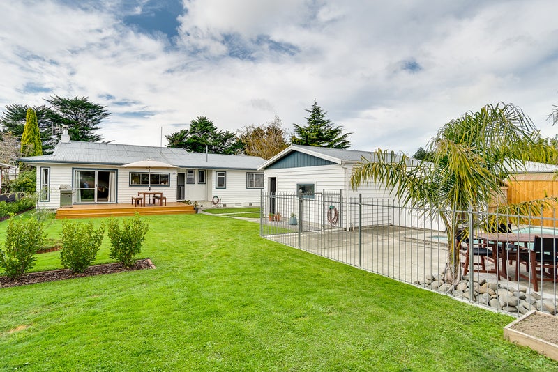 30 Exeter Crescent, Pirimai, Napier - Carousel 1