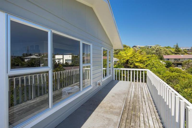 75 Baylands Drive, Newlands, Wellington - Carousel 2
