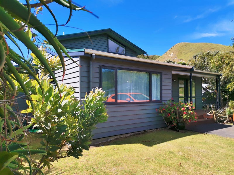 6 Bill Nolan Place, MAHIA, NUHAKA - Carousel 1