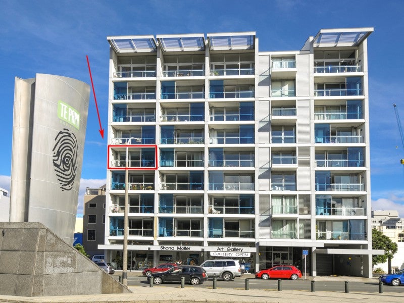 4A/42 Cable Street, Te Aro, Wellington - Carousel 2