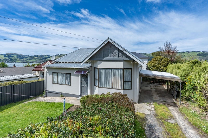 7 Athol Place, Ravensbourne, Dunedin - Carousel 1