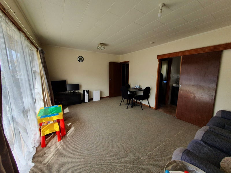 1/37 Owairaka Avenue, Owairaka, Auckland - Carousel 2