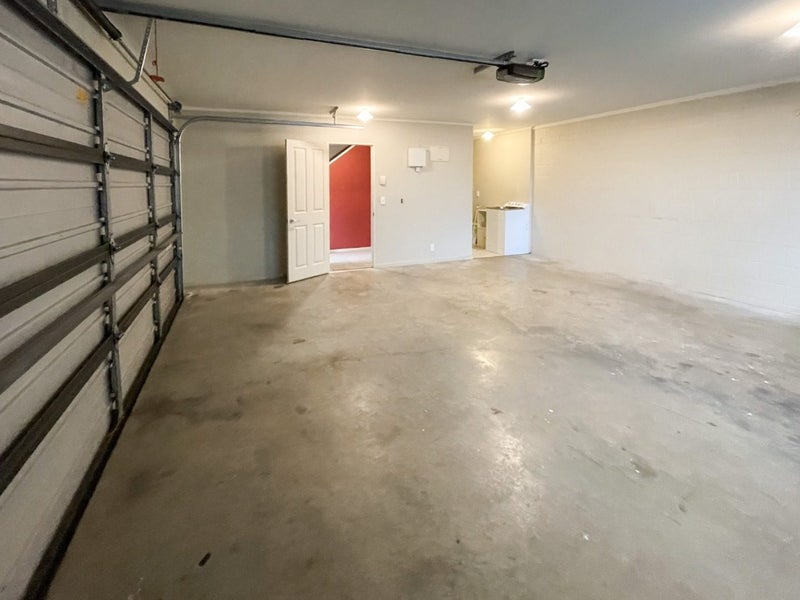 5B Bishops Glen, Tawa, Wellington - Carousel 16