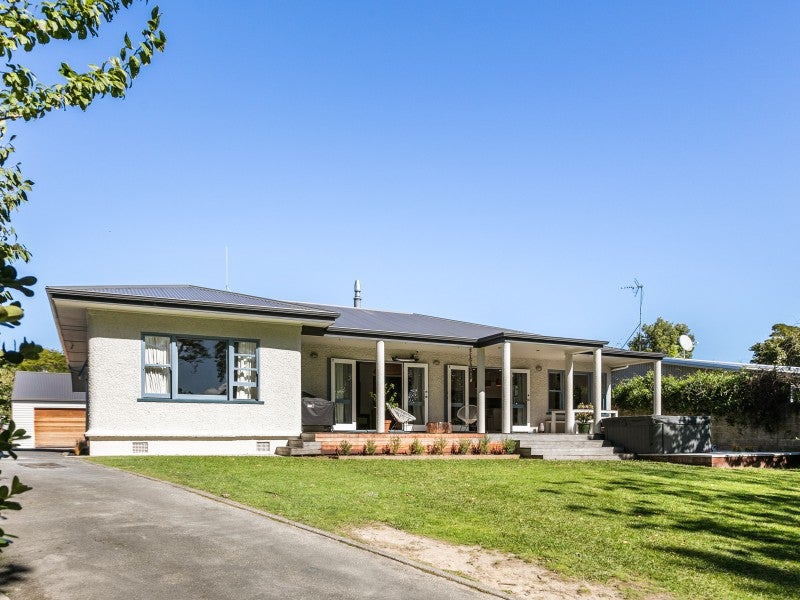 8 Ann Street, Inner Kaiti, Gisborne - Carousel 1