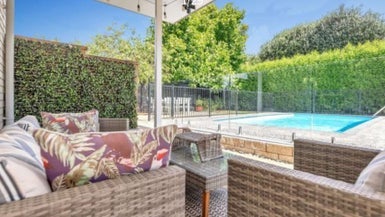 57 Forest Lake Road, Forest Lake, Hamilton - Carousel 1