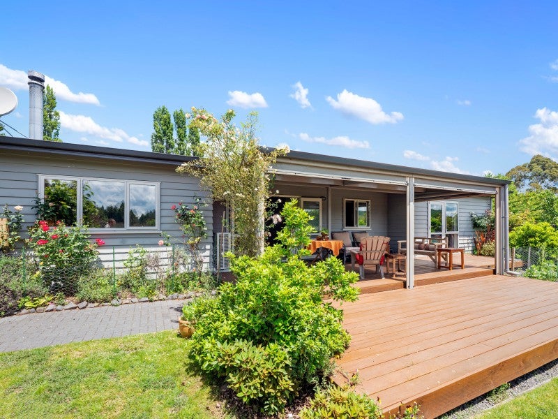 98 Kinloch Road, Kinloch, Taupō - Carousel 1