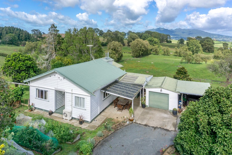 221 Meadway Road, Ngahinapouri - Carousel 1