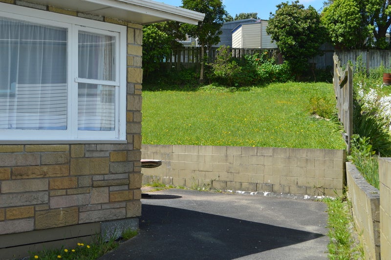 44 Kokiri Crescent, Waitangirua, Porirua - Carousel 7