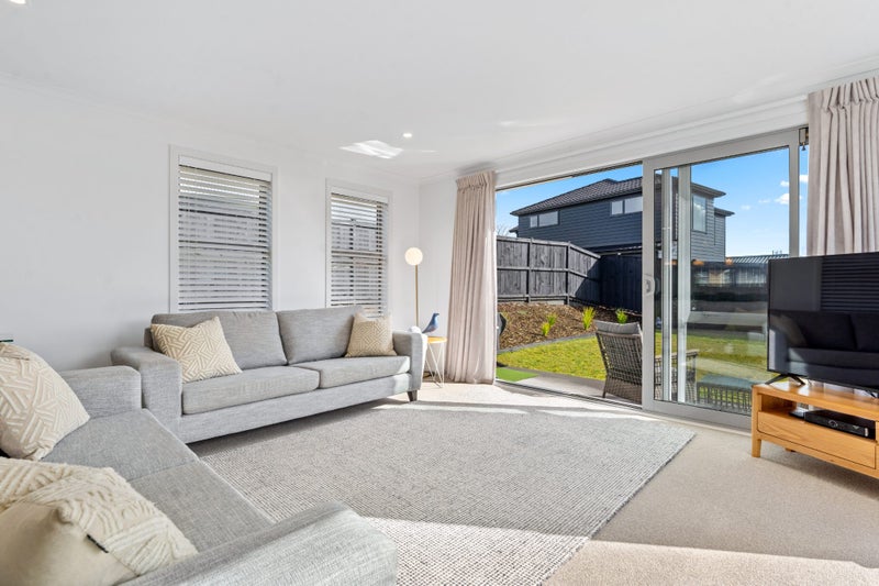 3 Garth Ross Lane, Karaka, Papakura - Carousel 2