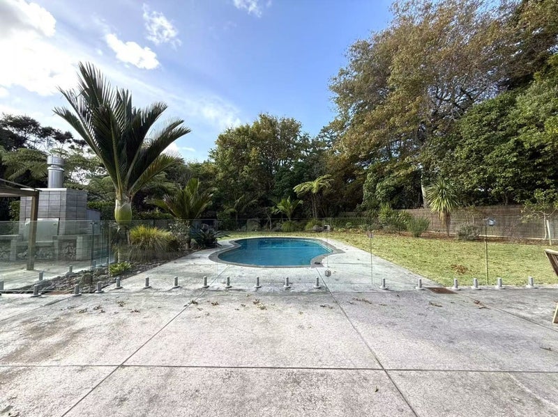 26 Kingfisher Grove, Greenhithe, Auckland - Carousel 45