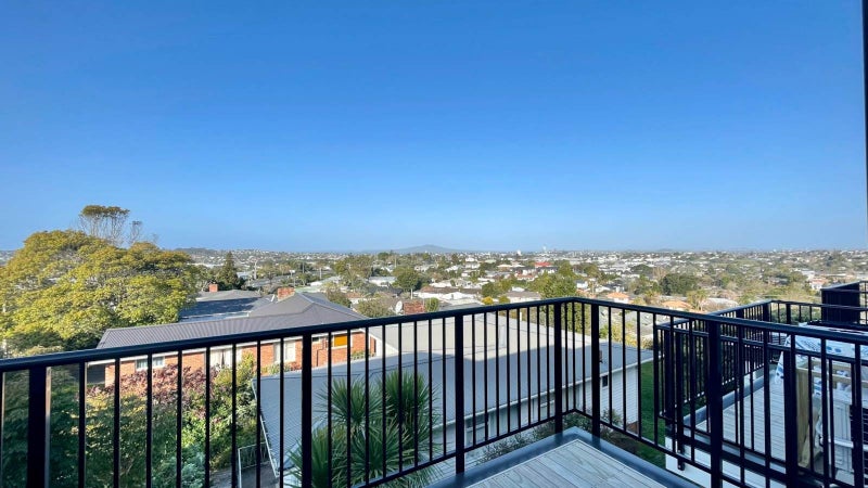 203/318 Wairau Road, Glenfield, Auckland - Carousel 11