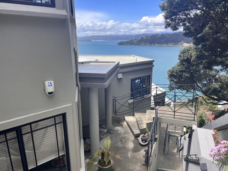 2/79 Grafton Road, Roseneath, Wellington - Carousel 2