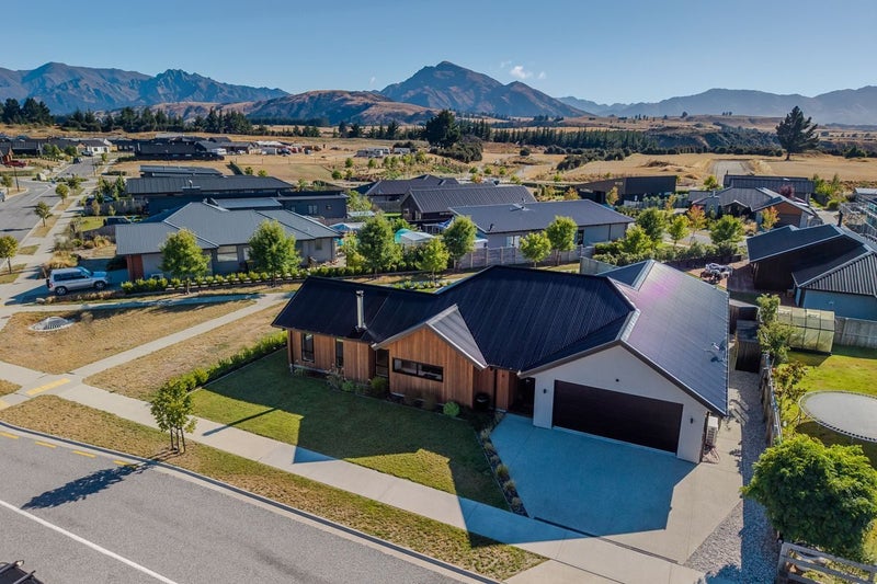 6 Rua Street, Albert Town, Wanaka - Carousel 1