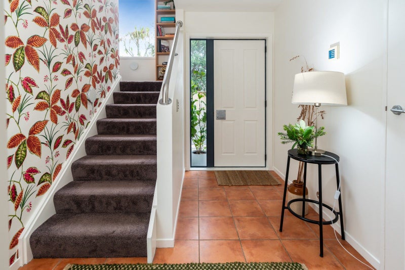 5/96 Austin Street, Mount Victoria, Wellington - Carousel 2