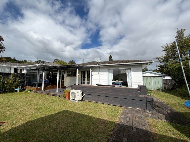 32 Weatherly Road, Torbay, Auckland - Carousel 1