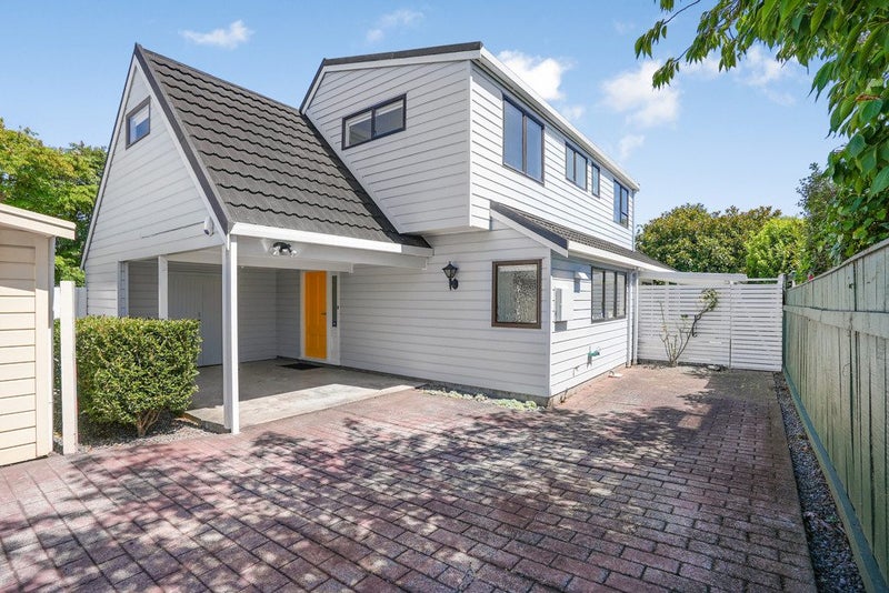 19A Colin Grove, Hutt Central, Lower Hutt - Carousel 22