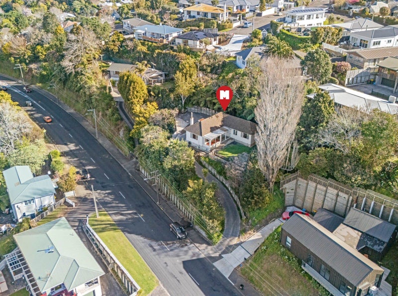 20 Frankley Road, Westown, New Plymouth - Carousel 31