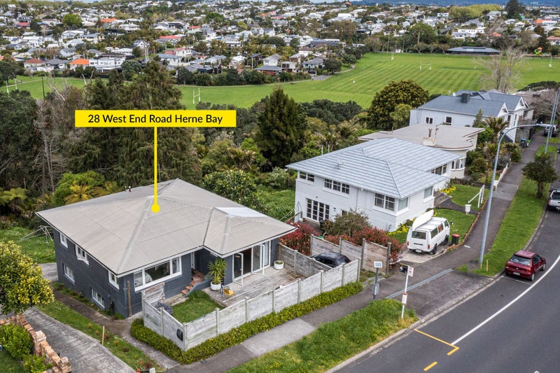 28 West End Road, Herne Bay, Auckland - Carousel 1