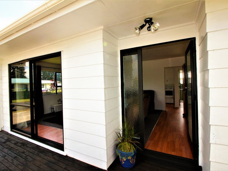 12 Purcell Place, Melville, Hamilton - Carousel 1