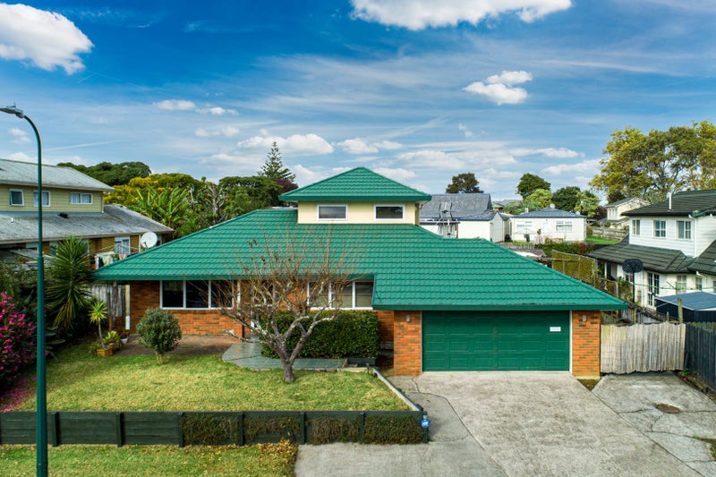 15 Lenore Road, Favona, Auckland - Carousel 1
