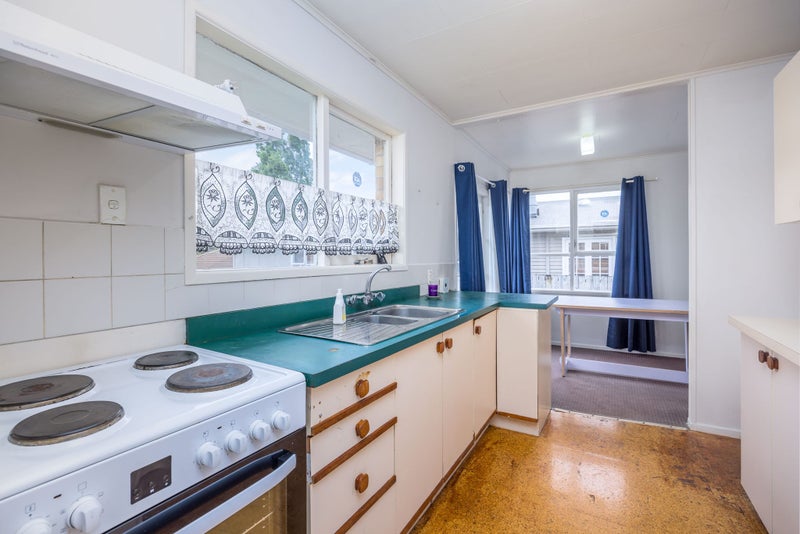 16A Ennis Avenue, Pakuranga Heights, Auckland - Carousel 2