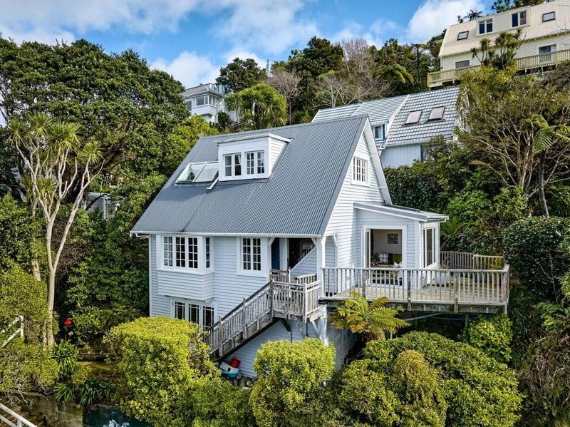 9 Northland Road, Northland, Wellington - Carousel 1