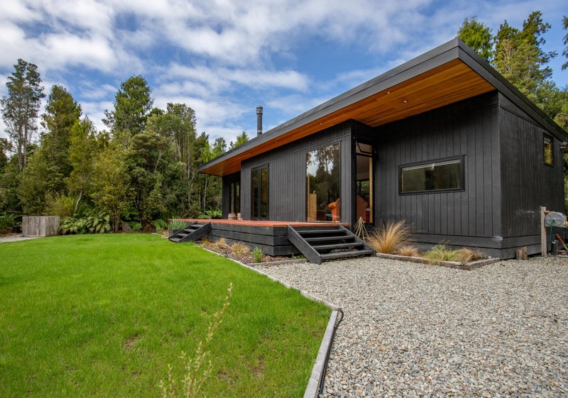 1 Jackson Place, Hokitika - Carousel 1