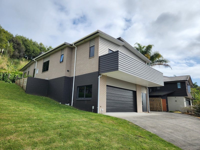 40 Highgrove Place, Bethlehem, Tauranga - Carousel 1