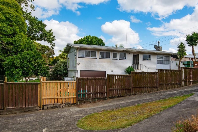 33 Beaumonts Way, Manurewa, Auckland - Carousel 1