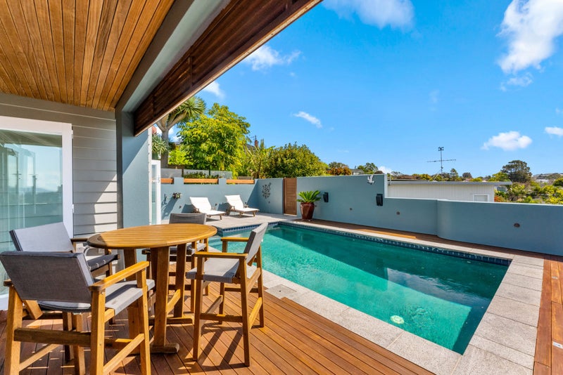 7 Elizabeth Place, Mairangi Bay, Auckland - Carousel 2