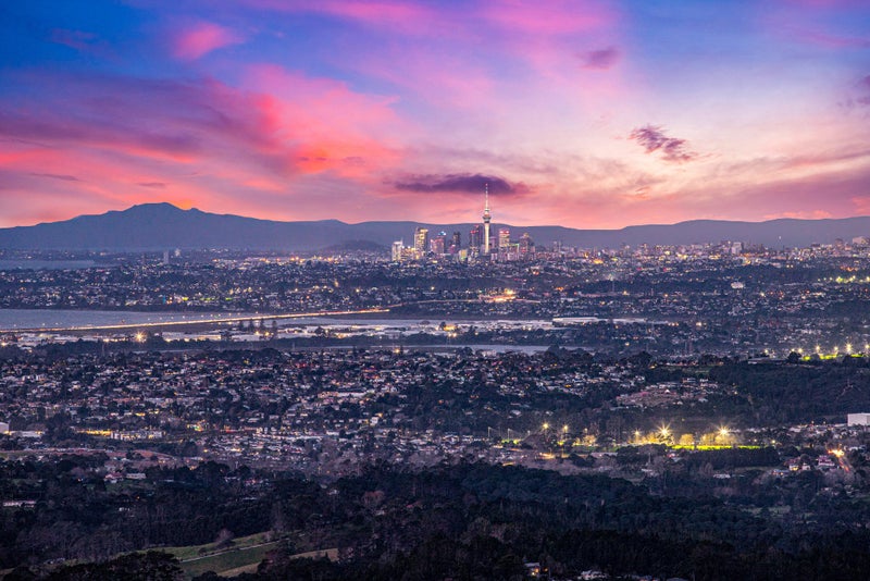 535 Scenic Drive, Waiatarua, Auckland - Carousel 2