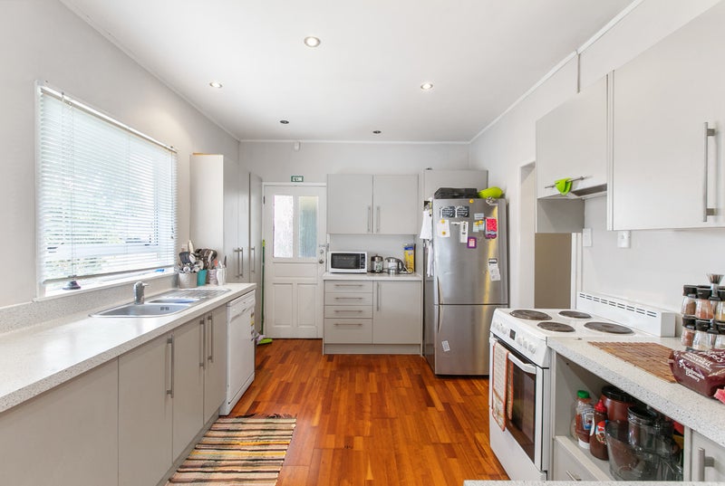 1596 Great North Road, Waterview, Auckland - Carousel 2