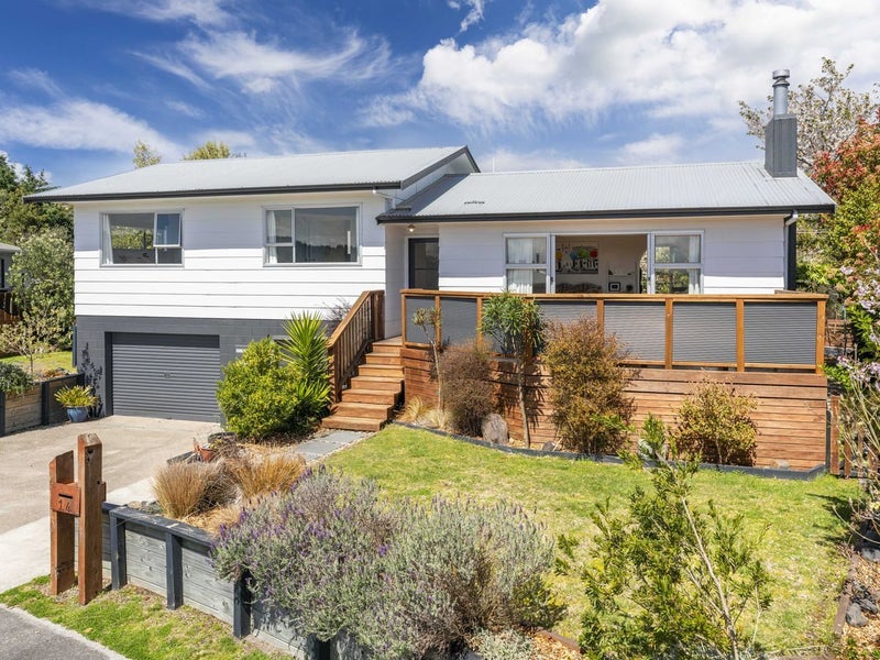 14 Kempton Place, Richmond Heights, Taupo - Carousel 1