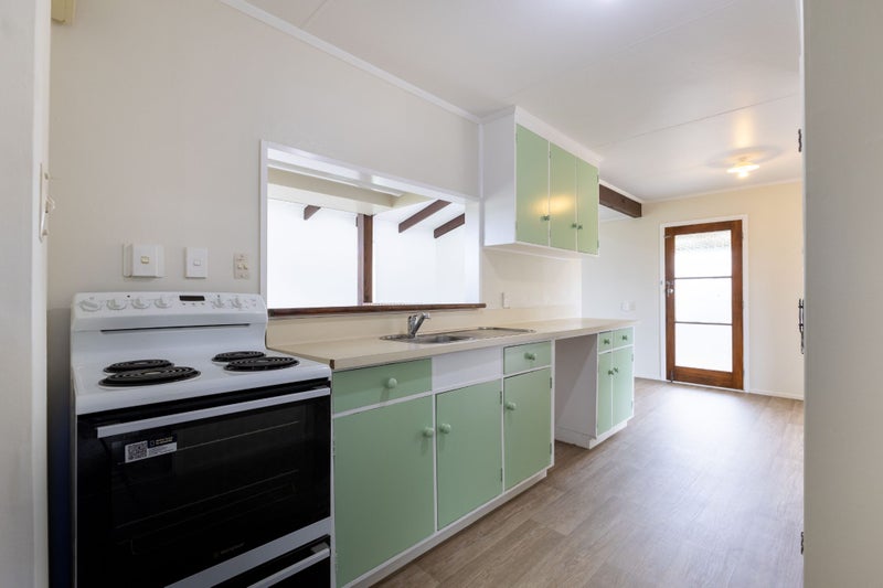 28 Dunk Place, Milson, Palmerston North - Carousel 2