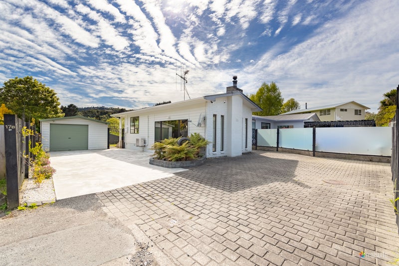 17B Gemstone Drive, Birchville, Upper Hutt - Carousel 1