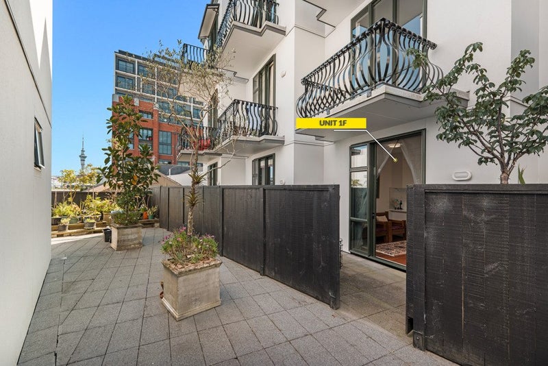 1F/30 Randolph Street, Newton, Auckland - Carousel 1