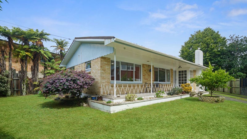 18 Carlton Street, Glenholme, Rotorua - Carousel 1