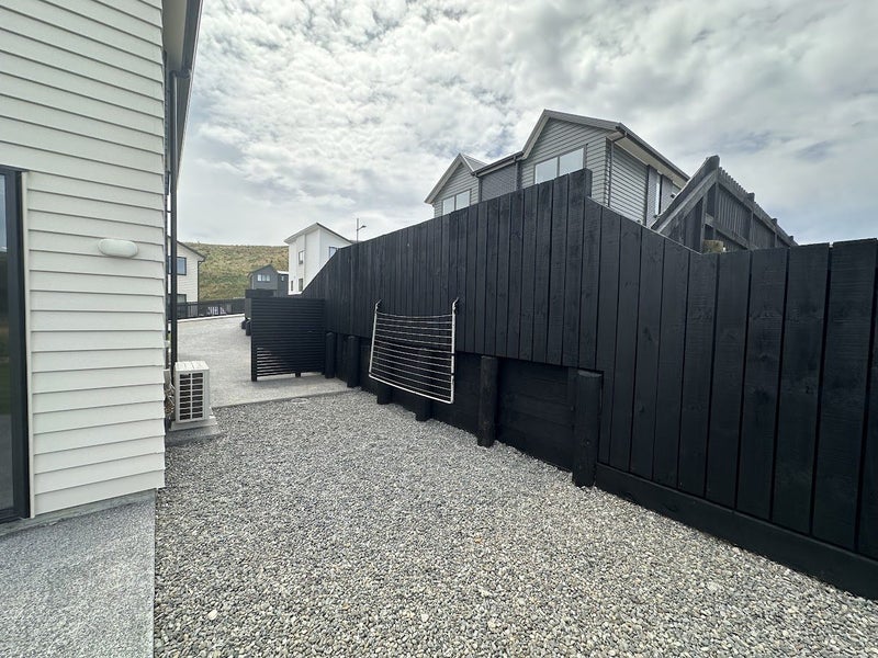32 Bee Lane, Whitby, Porirua - Carousel 16