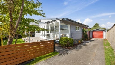 62 Richmond Avenue, Richmond Heights, Taupo - Carousel 1