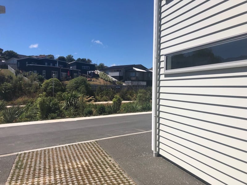 16 Glide Lane, Whitby, Porirua - Carousel 2