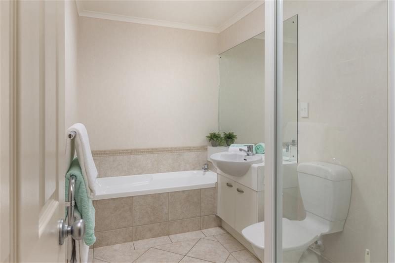 12 Carousel Crescent, East Tamaki Heights, Auckland - Carousel 10