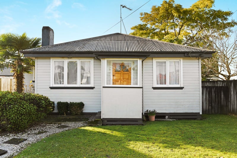 14 Sayer Street, Frankton, Hamilton - Carousel 1