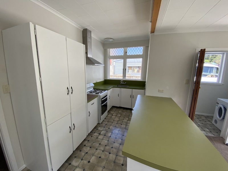 116 Moxham Avenue, Hataitai, Wellington - Carousel 2