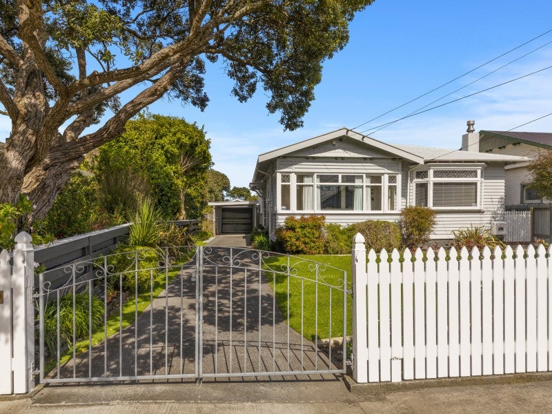 14 Cudby Street, Woburn, Lower Hutt - Carousel 1