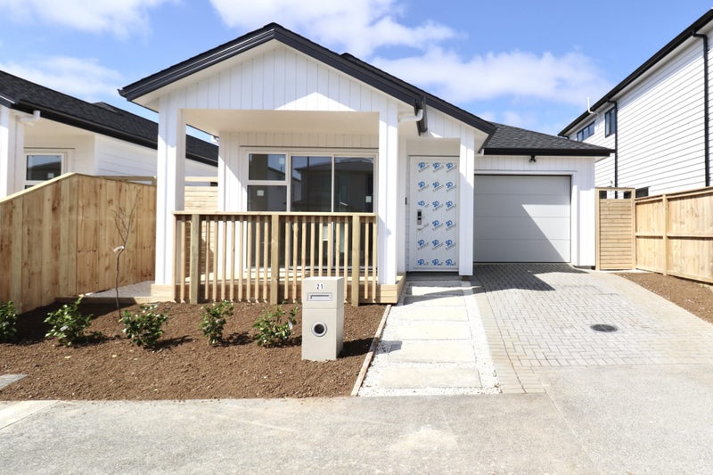 21 Woven Place, Karaka, Papakura - Carousel 1
