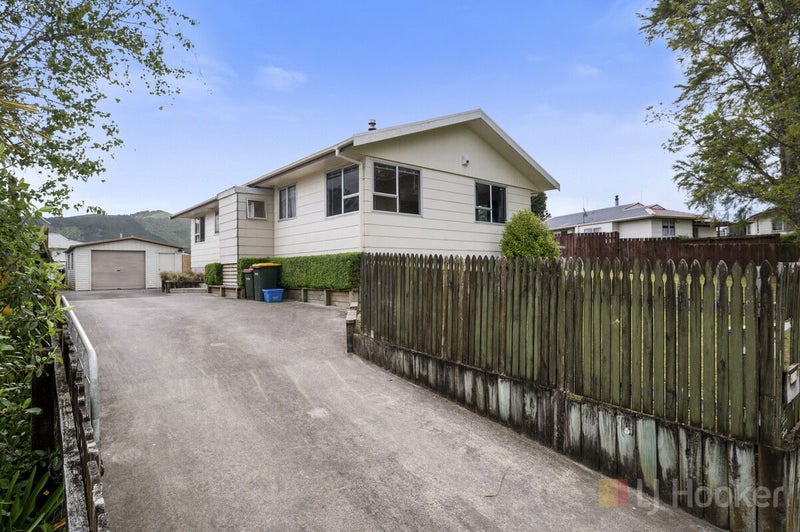14 Sunline Place, Ngongotaha, Rotorua - Carousel 1